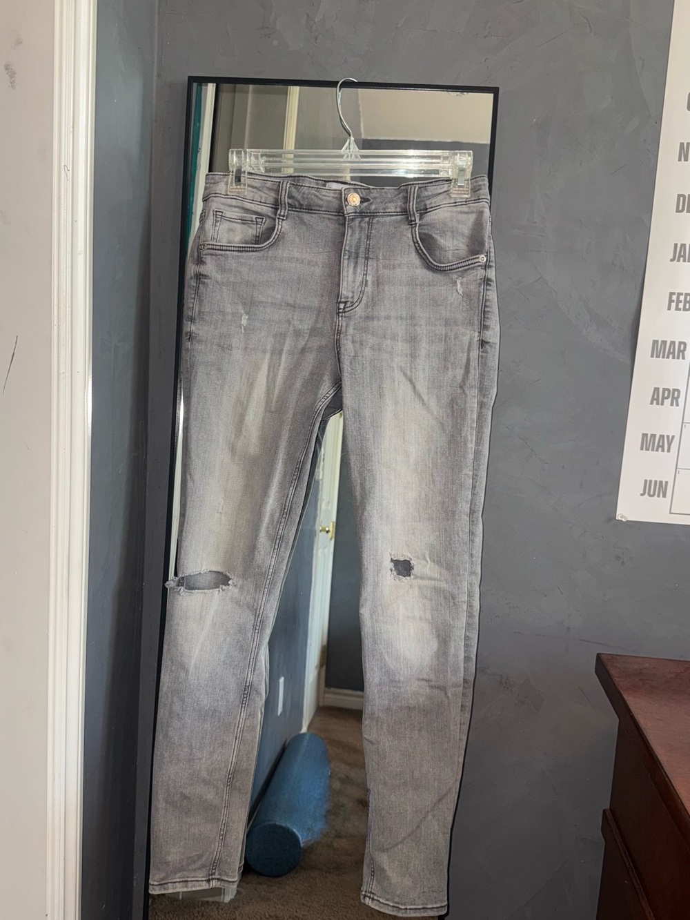 Zara Light Gray Ripped Skinny Jeans